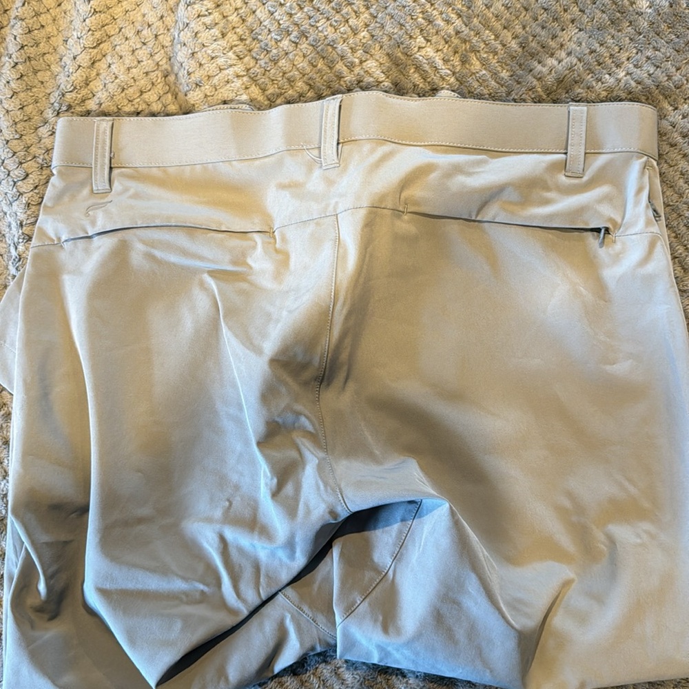Grey Fabletics pants - Picture 5 of 5